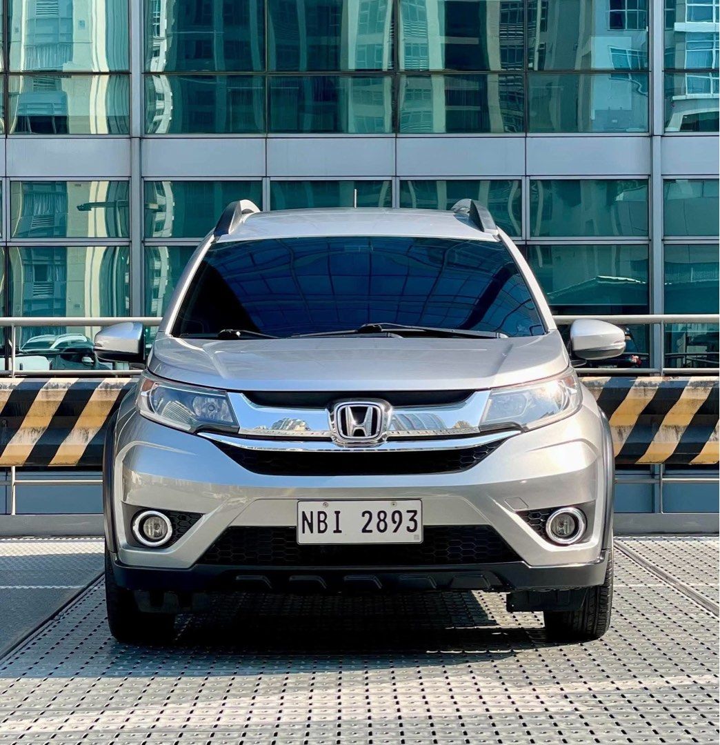 Honda BR-V (Category: Used Cars) located in Makati City. Submitted by maby_latido05 (Listing ID 1470427982, Image 1). Description: 2017 Honda BRV 1.5 S Gas AT‼️🔥 ALL-IN Low DP -Subject for Financing Approval- CASH OUT: P 92K (chattel fee and insurance included) Monthly Amortization 4 years : Php 18,123.- 3 years : Php 21,855.- 2 years : Php 30,248.- ✅FREE OBD Scanning ✅FREE Transfer of Ownership ✅FREE Detailing ✅FREE Bank Processing ✅ No Mileage