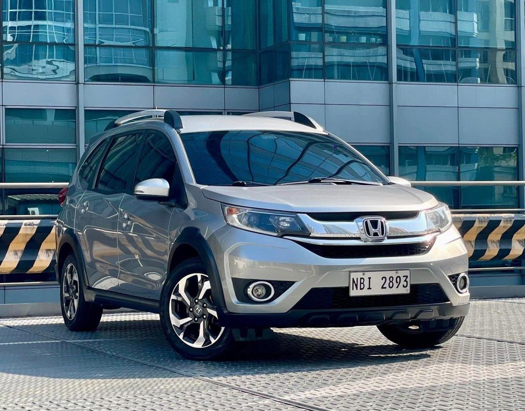 Honda BR-V (Category: Used Cars) located in Makati City. Submitted by maby_latido05 (Listing ID 1470427982, Image 2). Description: 2017 Honda BRV 1.5 S Gas AT‼️🔥 ALL-IN Low DP -Subject for Financing Approval- CASH OUT: P 92K (chattel fee and insurance included) Monthly Amortization 4 years : Php 18,123.- 3 years : Php 21,855.- 2 years : Php 30,248.- ✅FREE OBD Scanning ✅FREE Transfer of Ownership ✅FREE Detailing ✅FREE Bank Processing ✅ No Mileage