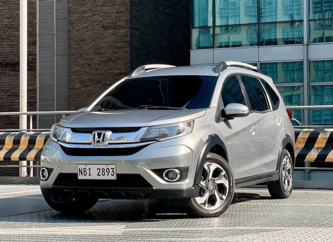 Honda BR-V (Category: Used Cars) located in Makati City. Submitted by maby_latido05 (Listing ID 1470427982, Image 3). Description: 2017 Honda BRV 1.5 S Gas AT‼️🔥 ALL-IN Low DP -Subject for Financing Approval- CASH OUT: P 92K (chattel fee and insurance included) Monthly Amortization 4 years : Php 18,123.- 3 years : Php 21,855.- 2 years : Php 30,248.- ✅FREE OBD Scanning ✅FREE Transfer of Ownership ✅FREE Detailing ✅FREE Bank Processing ✅ No Mileage