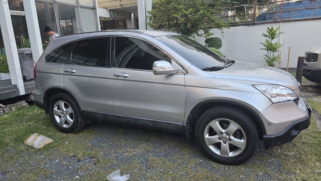 Honda CR-V CR-V Auto (Category: Used Cars) located in Mandaluyong City. Submitted by huffin (Listing ID 1470447435, Image 3). Description: Honda CR-V 2007 Silver 150,xxx km Can view the car in-person in Makati I can send more photos or videos upon request.