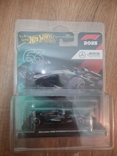 Hot Wheels Formula 1 Oracle Red Bull Racing / Mercedes-AMG Petronas ...
