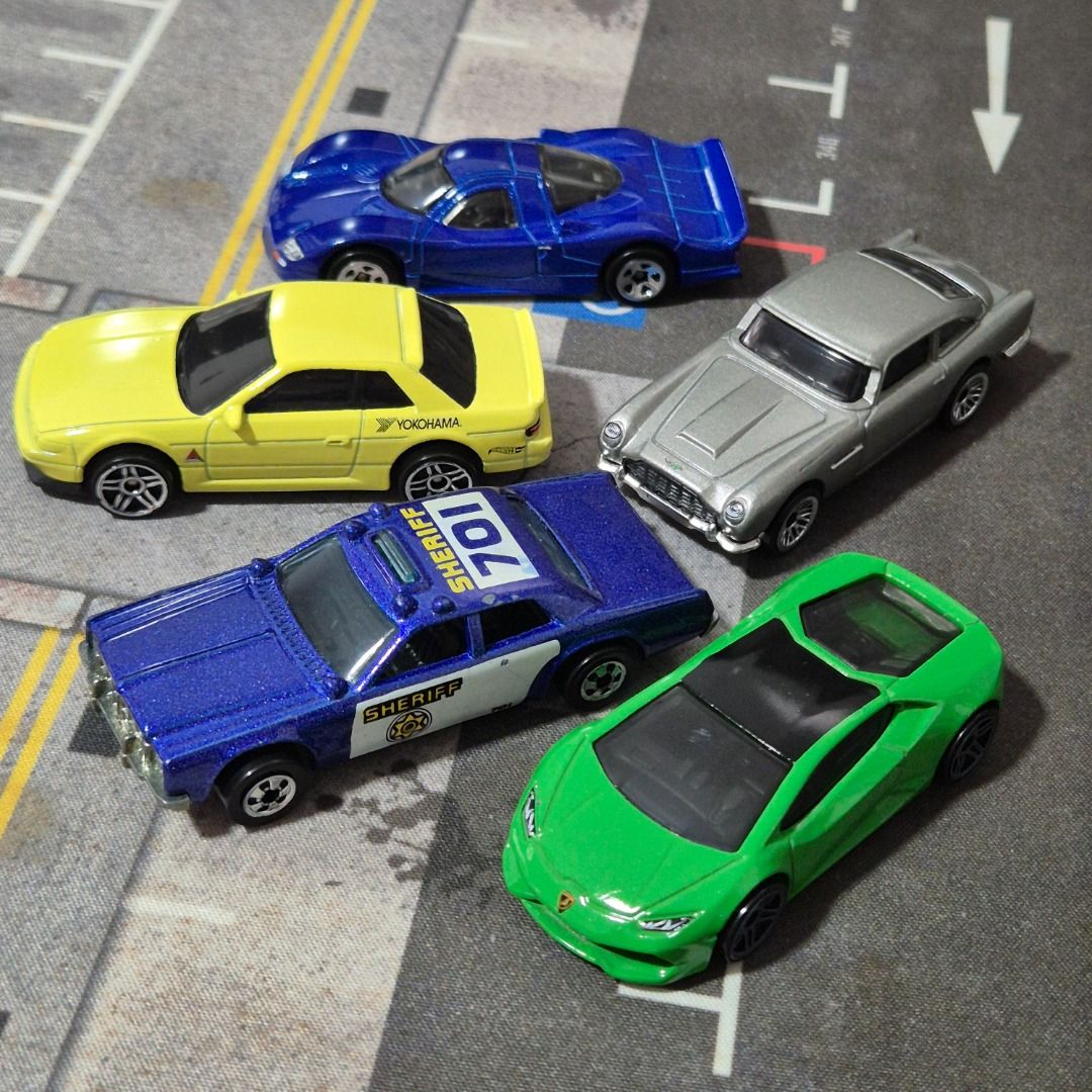 Hot Wheels set of 5 (Free mailing), Toys & Collectibles, Figurines ...