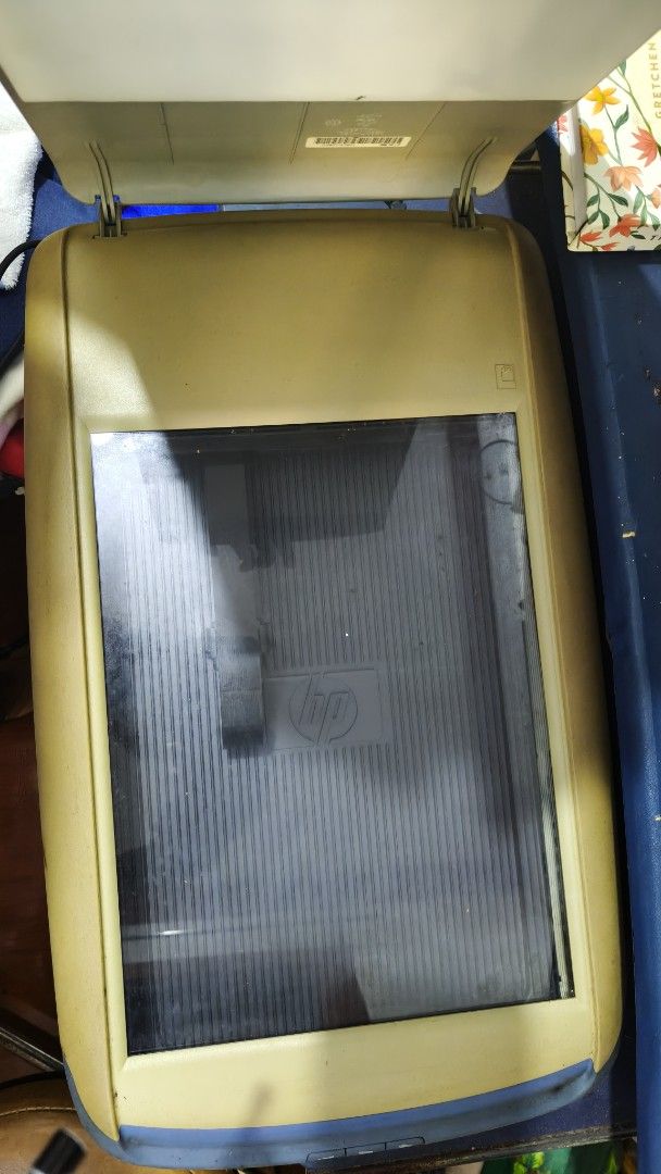 HP Scanjet 3500c Flatbed Scanner (Category: Printers, Scanners & Copiers) located in Quezon City. Submitted by mjram3 (Listing ID 1470555648, Image 2). Description: - Model: HP Scanjet 3500c flatbed scanner - Condition: Powers up, glass inside is clear and intact w - Cosmetic flaw: Outer plastic has yellowed due to age and storage - Ideal use: Scanning old photos and documents (ensure you have the correct drivers/software) - Note: Selling strictl