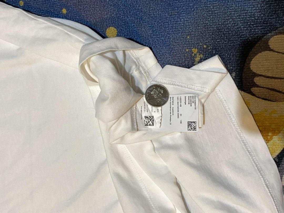 HUGO BOSS SHIRT (Category: Tshirts & Polo Shirts ) located in Quezon City. Submitted by thrift.sta (Listing ID 1470422347, Image 3). Description: EXCELLENT NO ISSUE 27X20 450.
