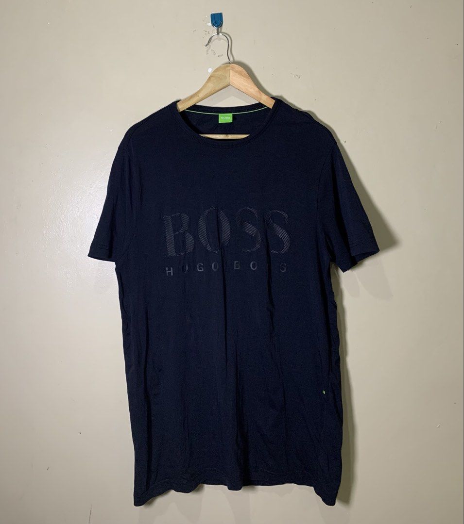 HUGO BOSS TSHIRT (Category: Tshirts & Polo Shirts ) located in Molave. Submitted by mysticbird_38213e (Listing ID 1470516058, Image 1). Description: Good condition 9.7 / colorate Slim fit sya issue : minimal hairline sa back logo.