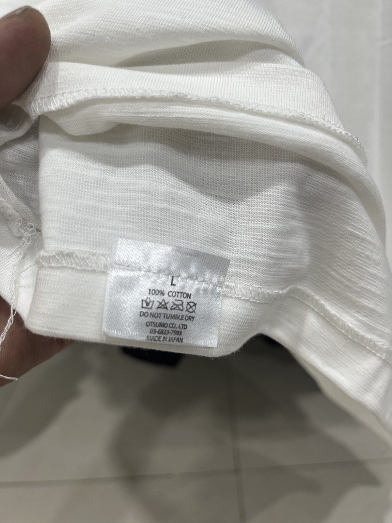 Human made (Category: Tshirts & Polo Shirts ) located in Caloocan City. Submitted by style_hoods (Listing ID 1470236806, Image 3). Description: Human made Color: white Size: Large .