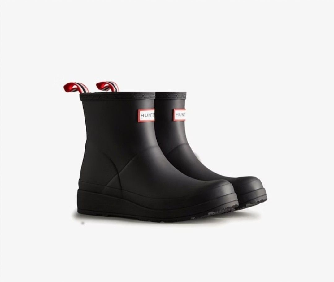 Hunter Original Play Boot Short Black UK 4 (Category: Boots) located in San Mateo. Submitted by reyshel08 (Listing ID 1470366902, Image 2). Description: - Brand: Hunter Original Play Boot Short - Color: Classic Black - Size: UK 4 / US 6 / EU 37 - Condition: Brand new with original box - Material: Waterproof rubber with molded platform outsole - Features: Short design with heel pull tabs for easy on and off, finished with the iconic Hunter logo pa