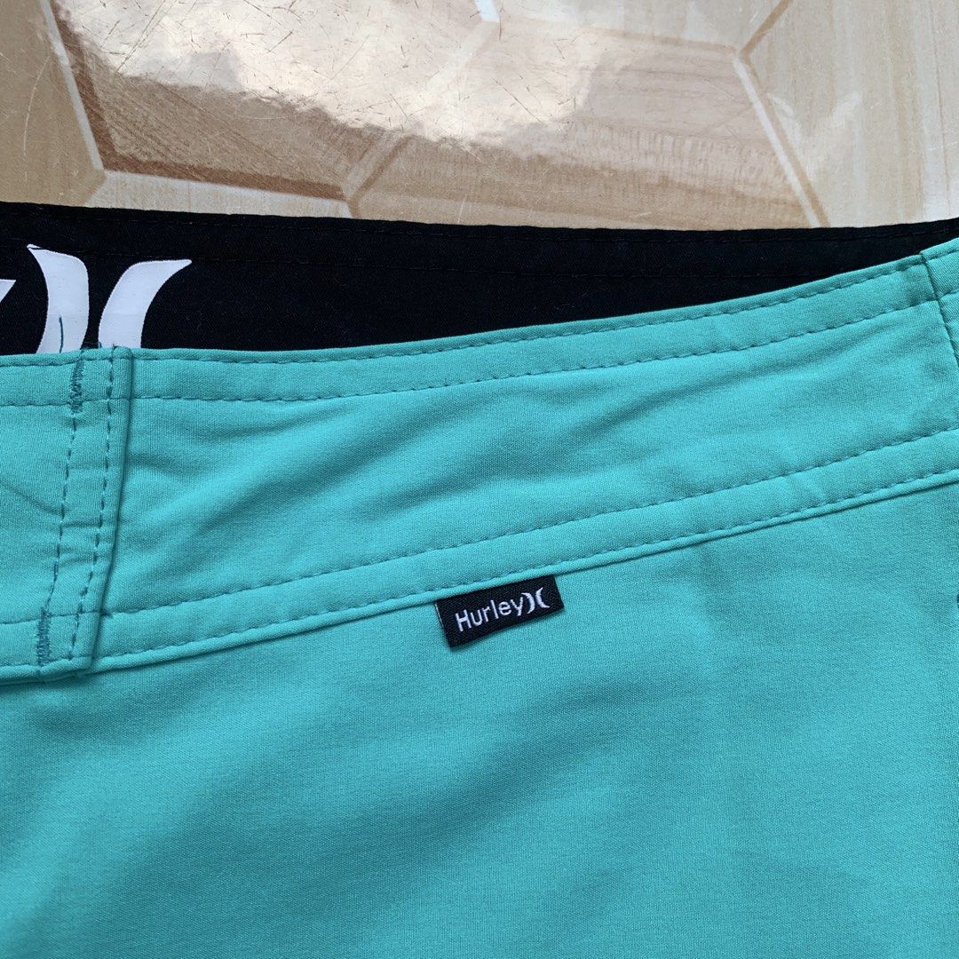 Hurley Board Short❗️ (Category: Shorts) located in Cebu City. Submitted by darrylopon12219 (Listing ID 1470373488, Image 3). Description: Orig💯 As New Condition No Issue Size 31 Color Rate:9.9/10 Dimes:W31-34 L19 Leghole 10.5 -Need Wash 📍 CONSOLACION, CEBU ‎🚚 ship via J&T ‎DM NOW📩.