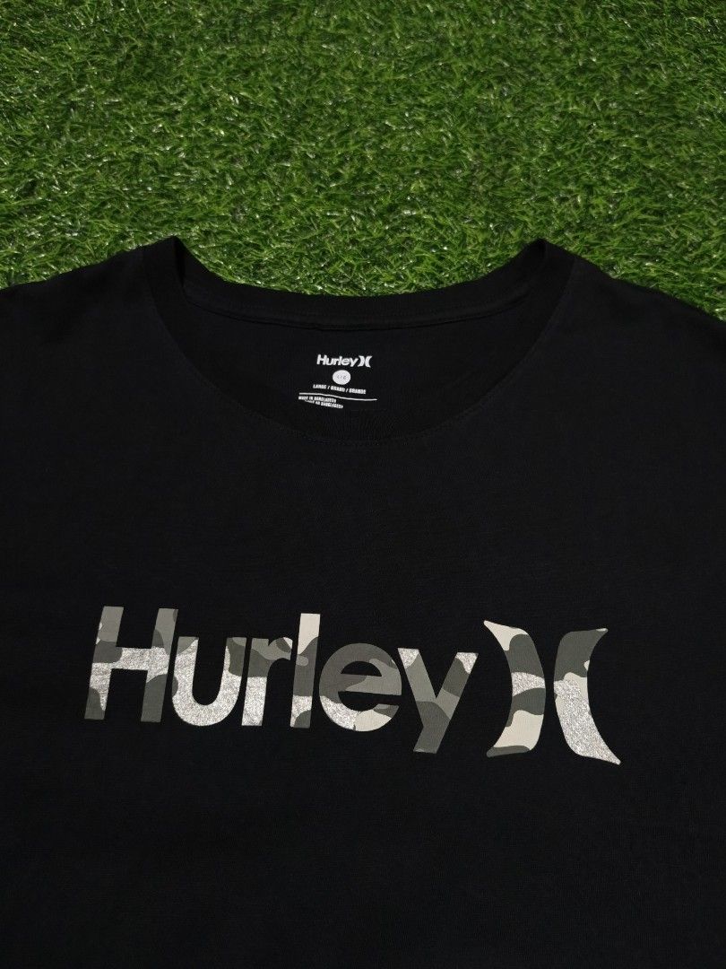 Hurley Camouflage Script (Category: Tshirts & Polo Shirts ) located in Victorias. Submitted by ray_rare_picks (Listing ID 1470412427, Image 3). Description: Hurley Camouflage Script ‎ • Size Large • ‎Width-21 inch • ‎Length-28 inch • ‎9/10 Color rate • ‎Excellent condition • ‎No issue Dm me if interested📩 Location: Victorias City, Negros Occidental ‎.