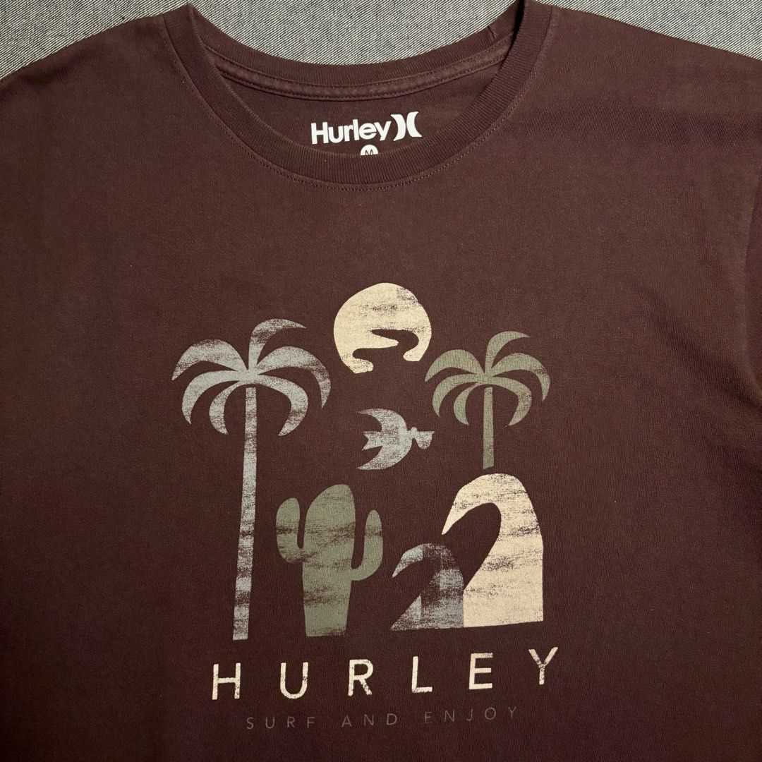 Hurley (Maroon) (Category: Activewear) located in Leyte. Submitted by jairelle.thrift (Listing ID 1470521492, Image 2). Description: H0rley (Maroon) Condition: Excellent Width - 21.5 Length - 28 Issue - none DM📩.