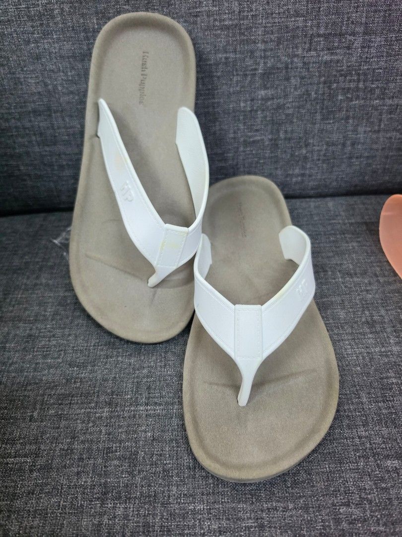 Hush Puppies Slippers (Category: Slippers & Slides) located in General Trias. Submitted by rb_collezione (Listing ID 1470411045, Image 2). Description: Hush Puppies Slippers.
