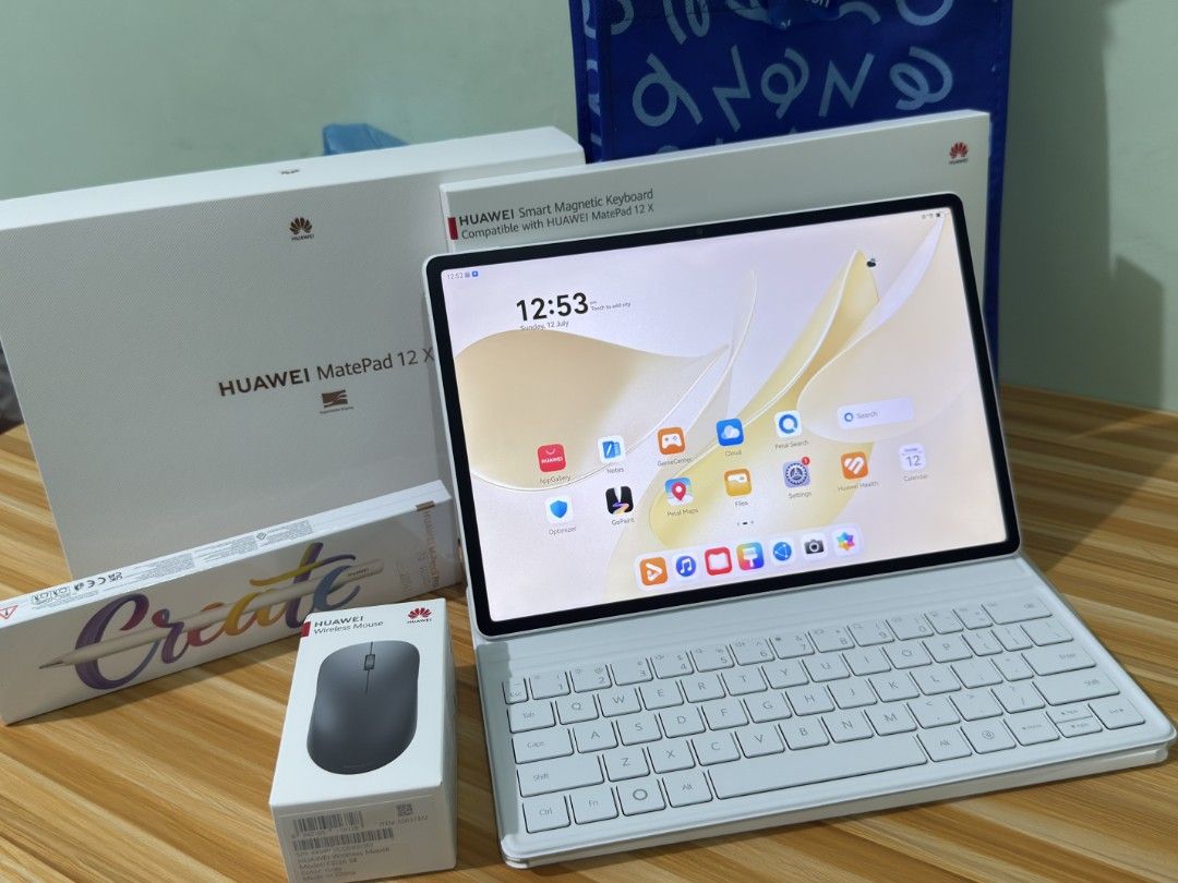 Huwaei MatePad 12X 2026 (Category: Android) located in Quezon City. Submitted by geloborja1 (Listing ID 1470361636, Image 2). Description: Huwaei MatePad 12X 2026 Color: White 12GB RAM / 256GB ROM No issues Inclusion: Complete accessories Complete box Charger Case with Keyboard Pencil Mouse Negotiable .