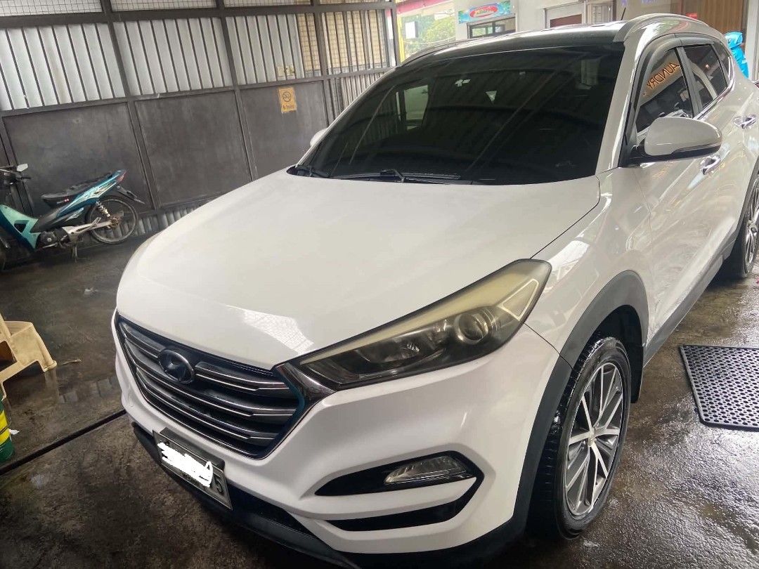 Hyundai Tucson 2.0 CRDi (A) (Category: Used Cars) located in San Mateo. Submitted by cholog (Listing ID 1470490958, Image 1). Description: For sale only!! 2016 Hyundai Tucson - Diesel & A/T - Well maintained - 103k+ odo Direct buyers only pass sa buy and sell. Sariwa ang unit negotiable basta sure buyer..
