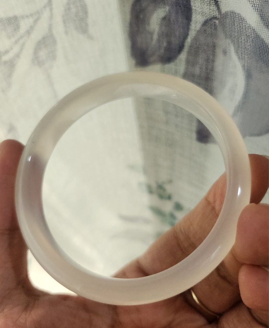 Icy White Agate Bangle 57.7mm (Category: Bracelets) located in Baguio. Submitted by lausgem2026 (Listing ID 1470358341, Image 3). Description: -An icy white agate bangle with minimal inclusions/bandings typically seen in agate. -57.7mm diameter size. 11.5mm thickness. -Comes with free box but no certificate. -Location: Baguio City.