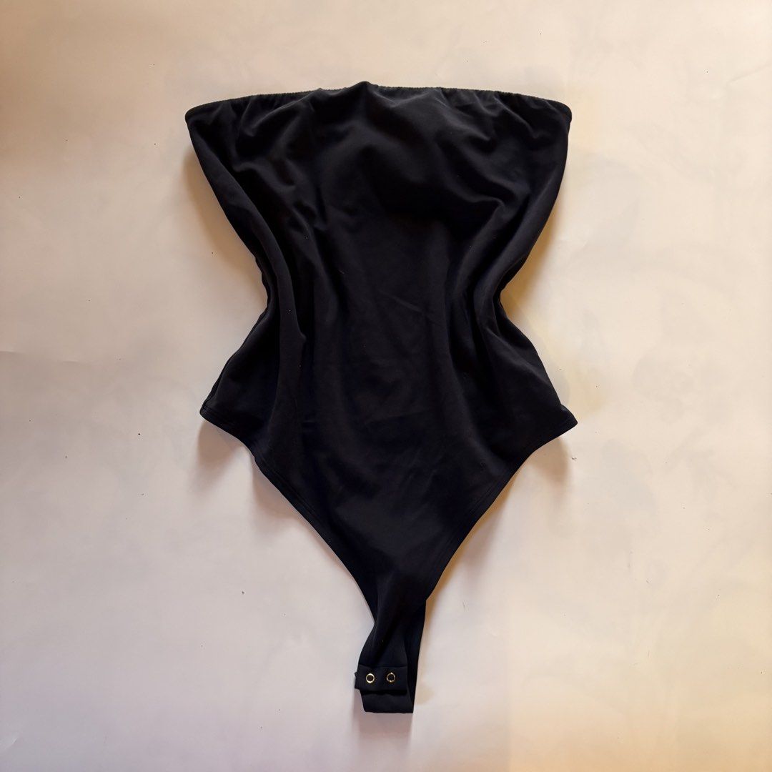 Inlyric navy blue high quality bodysuit (Category: Sleeveless) located in Quezon City. Submitted by kaelian_couture (Listing ID 1470466100, Image 1). Description: .