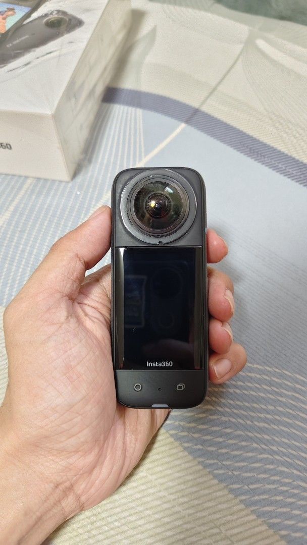 INSTA360 X3 (Category: Other Gadgets) located in Muntinlupa City. Submitted by cestina_eugene (Listing ID 1470433356, Image 3). Description: INSTA360 X3 For Sale Bought from Henry's Camera in Alabang Town Center Inclusions: Type C cable, Invisible selfie stick, telesin handler clamp, double mount clamp, camera pouch RFS: not being used anymore Issue: scratches on the lense protector Selling for 15,000 fixed Open for meet up around Alabang Pm if i