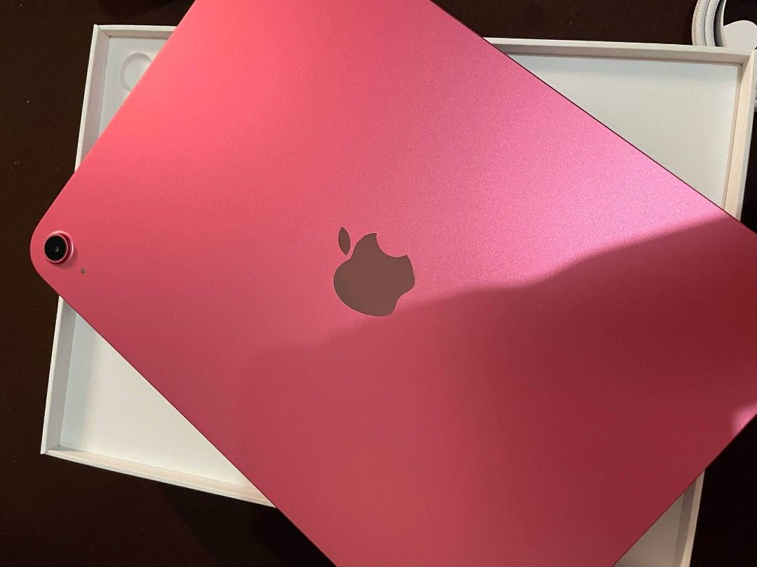 Ipad a16 11thgen 256gb (Category: iPad) located in Caloocan City. Submitted by cjdg98 (Listing ID 1470550559, Image 1). Description: 256GB storage Battery health: 95% 🔋 Smooth performance, very well taken care of 💯 No issues, good as new condition loc: naga city bicol.