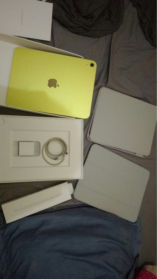 ipad a16 256 gb (Category: iPad) located in Alaminos. Submitted by sierab. (Listing ID 1470433996, Image 1). Description: ipad (yellow) 256 98% 68 cc with apple pen 2 cases na gray box charger and adapter hanggang october warranty honest issue: may crack yung pen and may paint chips.