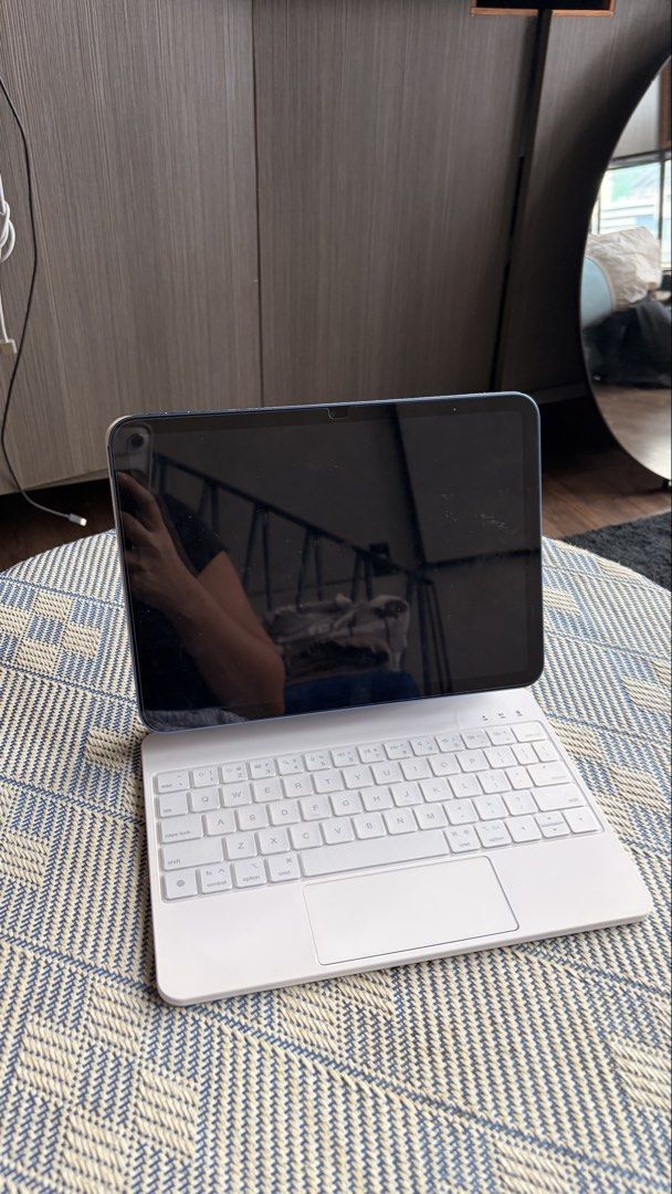 iPad Goojodoq Magic Keyboard (Category: Laptops & Notebooks) located in Taguig. Submitted by ij_dh (Listing ID 1470554442, Image 1). Description: - Works perfectly well - For iPad 11 Pro - With Trackpad, LCD Power, with Keyboard Silicone Cover - Bluetooth - Rechargeable and battery lasts super long.