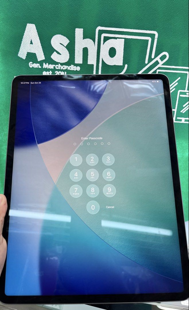 IPad pro m1 2tb (Category: iPad) located in Manila. Submitted by sahria (Listing ID 1470416556, Image 3). Description: FOR SALE: iPad Pro M1 13 inches WiFi 2TB SPECS: V 2TB Storage (pinakamataas!) V M1 Chip - super bilis V 13 inches - WiFi V All working, passcode working ISSUE: X No Face ID × Minor scratches lang sa labas (normal sa second hand), pero kinis pa rin loob Check video na lang for actual condition. PM sa discount ! Open for meet-up sa
