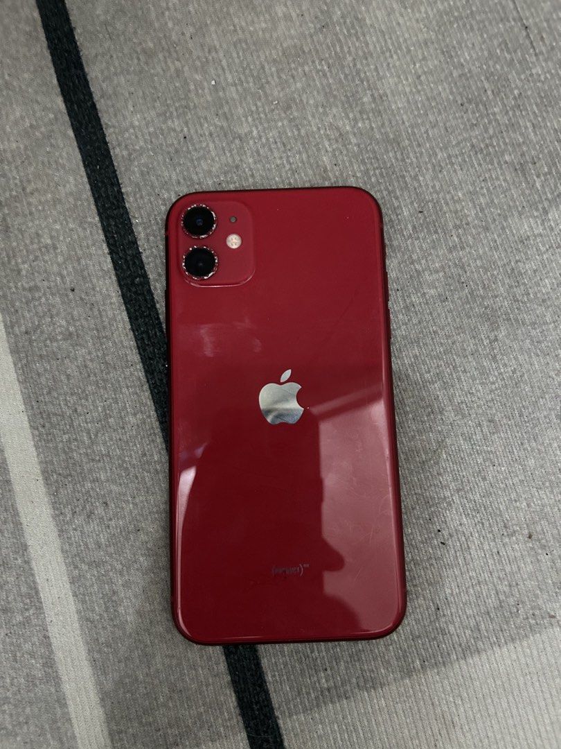 iphone 11 128gb (Category: iPhone 11 Series) located in Manila. Submitted by vin.eb (Listing ID 1470383898, Image 1). Description: IPHONE 11 RED 128GB SMART LOCKED | 65% BH ₱6.8K only local ntc variant no history of repair unit & case only issue: has minimal white spot. unnoticeable especially if naka dark mode paint chips.