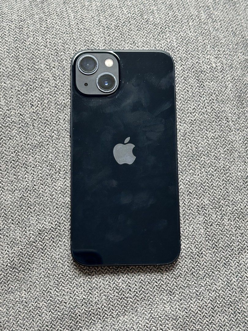 IPHONE 13 Midnight 128GB (Category: iPhone 13 Series) located in Manila. Submitted by pink_bunny.29 (Listing ID 1470501108, Image 1). Description: • Well used • 71% battery health • Lots of chip paints • No charger • with original box • Loc: Makati.