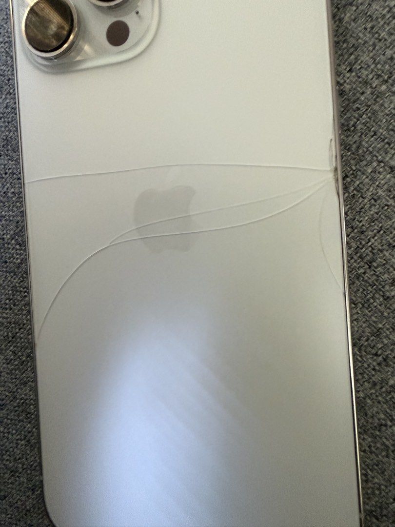 iPhone 13 Pro Max 256GB Used (Category: iPhone 13 Series) located in San Juan City. Submitted by miggidig (Listing ID 1470369223, Image 3). Description: FOR SALE: iPhone 13 Pro Max 256GB – Silver 💰 ₱17,500 (Negotiable) Selling my personally owned iPhone 13 Pro Max after upgrading to a newer model. 📱 Details: * iPhone 13 Pro Max, 256GB * Silver * Battery Health: 74% * All functions working perfectly * Face ID, cameras, speakers, touchscreen, and