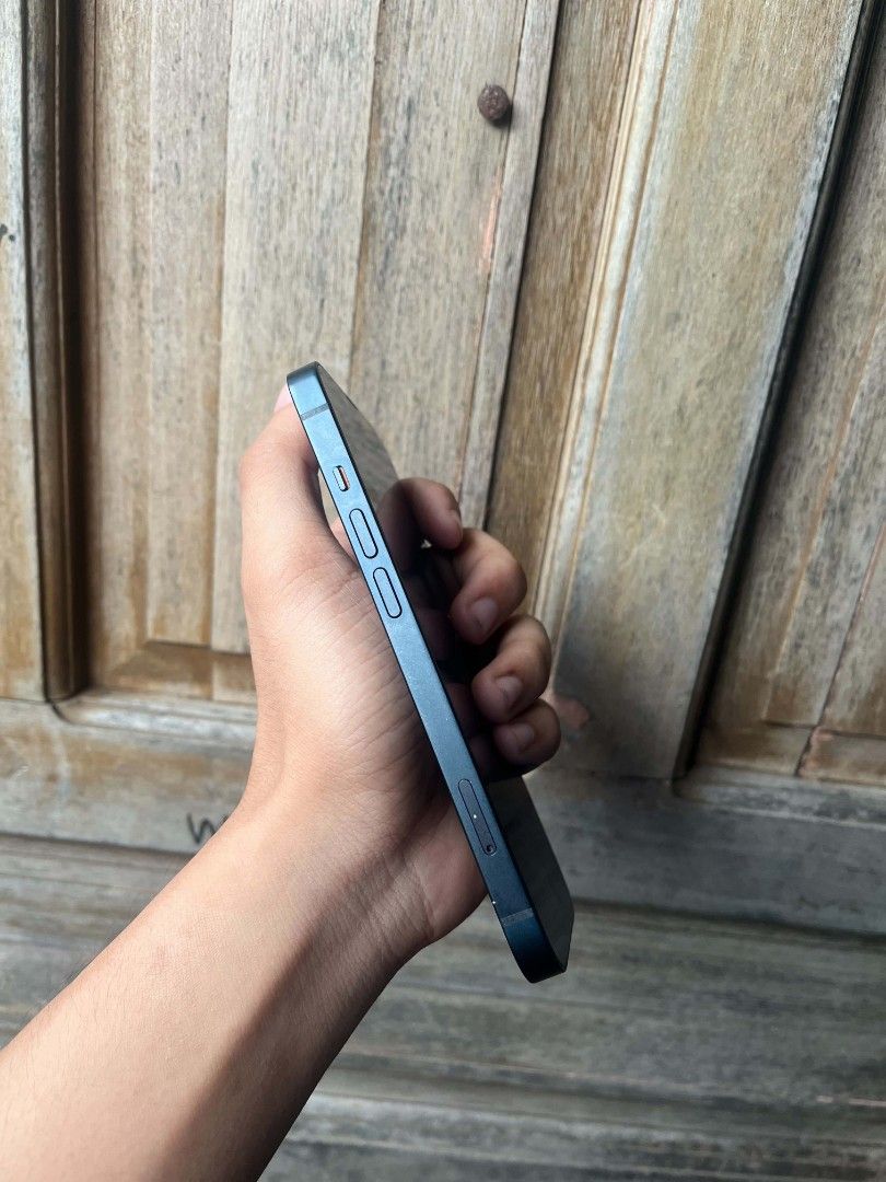 IPHONE 14 128GB MIDNIGHT (Category: iPhone 14 Series) located in Manila. Submitted by brighteagle_e263d5 (Listing ID 1470460847, Image 3). Description: slight nego iphone 14 128gb 77bh zpa variant orig all parts true tone rep charger and cases kasama.