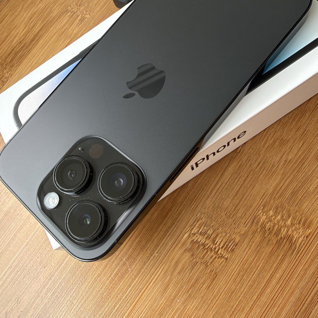 Iphone 14 Pro - 256gb (Category: iPhone 14 Series) located in Taguig. Submitted by candy.j (Listing ID 1470426581, Image 3). Description: - Model: iPhone 14 Pro with freebies (see below details) - Storage: 256GB - Color: Space Black - Condition: Well-maintained, excellent physical condition - Inclusions: Original box and charging cable - Freebie: UAG casing and original wired Apple earphones (worth 1,200 bought from PowerMac as well) - Normal bat