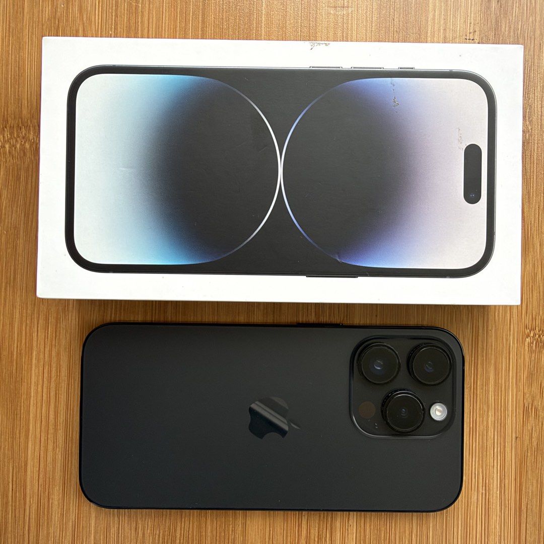 Iphone 14 Pro - 256gb (Category: iPhone 14 Series) located in Taguig. Submitted by candy.j (Listing ID 1470426581, Image 2). Description: - Model: iPhone 14 Pro with freebies (see below details) - Storage: 256GB - Color: Space Black - Condition: Well-maintained, excellent physical condition - Inclusions: Original box and charging cable - Freebie: UAG casing and original wired Apple earphones (worth 1,200 bought from PowerMac as well) - Normal bat