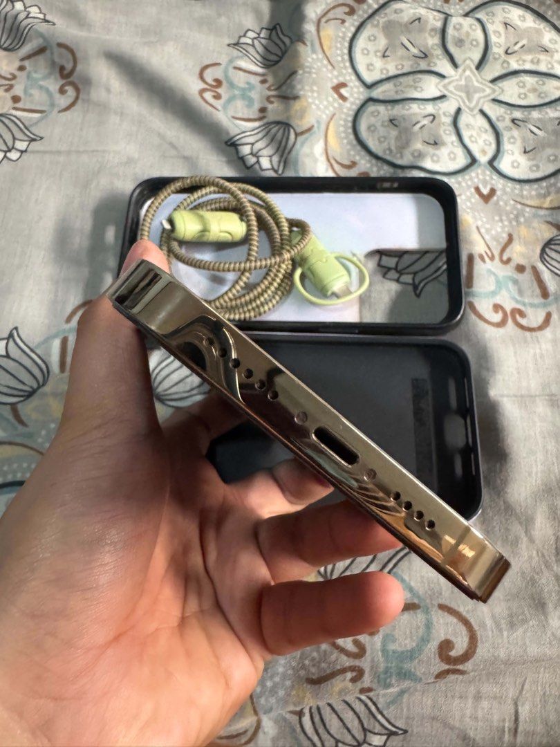 iPhone 14 Pro Max 128GB Gold Openline (Category: iPhone 14 Series) located in Valenzuela. Submitted by pjwongme (Listing ID 1470352608, Image 2). Description: 🔥 𝗙𝗢𝗥 𝗦𝗔𝗟𝗘 / 𝗦𝗪𝗔𝗣 📱 𝗜𝗣𝗛𝗢𝗡𝗘 𝟭𝟰 𝗣𝗥𝗢 𝗠𝗔𝗫 𝟭𝟮𝟴𝗚𝗕 ✨ 𝗚𝗢𝗟𝗗 💰 ₱𝟮𝟮,𝟱𝟬𝟬 — 𝗦𝗟𝗜𝗚𝗛𝗧𝗟𝗬 𝗡𝗘𝗚𝗢𝗧𝗜𝗔𝗕𝗟𝗘 🔋 𝟳𝟴% 𝗕𝗔𝗧𝗧𝗘𝗥𝗬 𝗛𝗘𝗔𝗟𝗧𝗛 𝗨𝗡𝗜𝗧 𝗗𝗘𝗧𝗔𝗜𝗟𝗦 • NTC Approved • Openline — eSIM Only (Any SIM) • US Variant LL/A 𝗖𝗢𝗠𝗣𝗟𝗘𝗧𝗘 𝗣𝗔