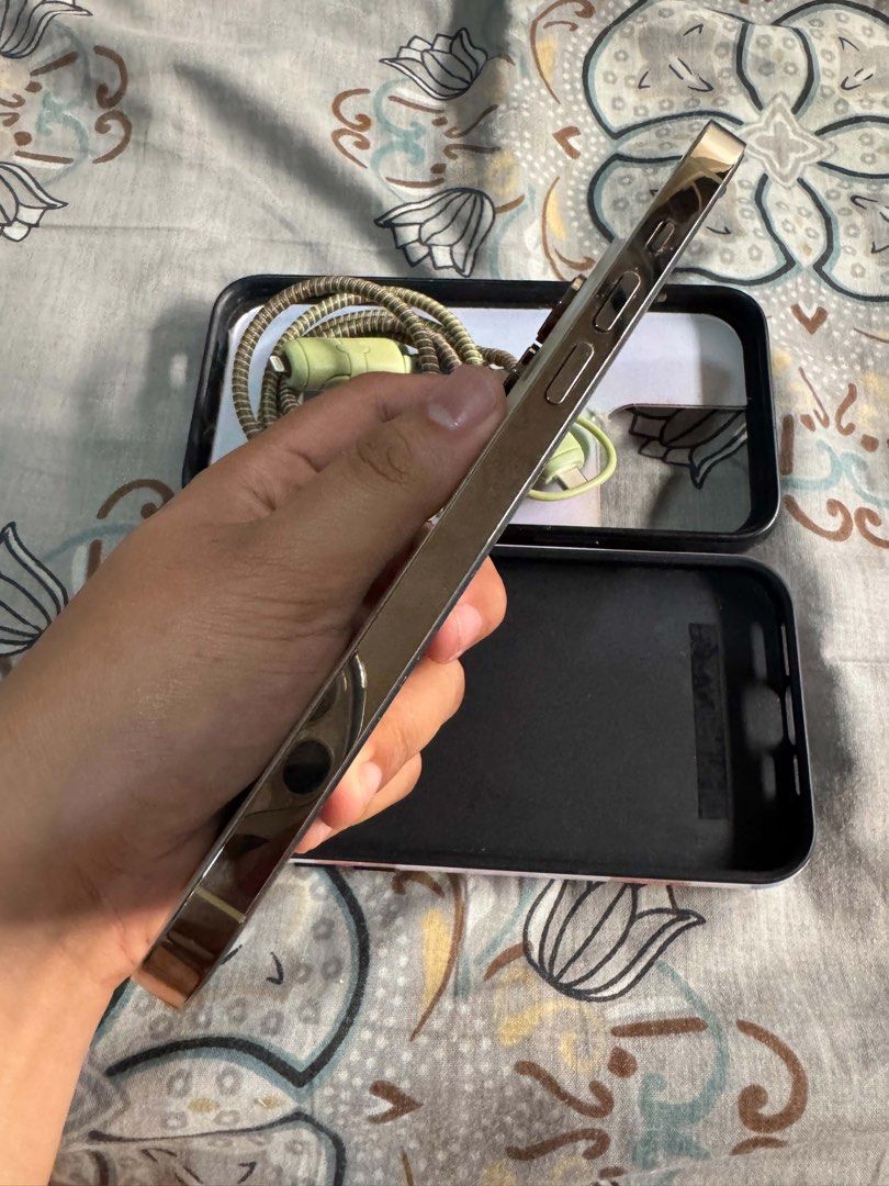 iPhone 14 Pro Max 128GB Gold Openline (Category: iPhone 14 Series) located in Valenzuela. Submitted by pjwongme (Listing ID 1470352608, Image 3). Description: 🔥 𝗙𝗢𝗥 𝗦𝗔𝗟𝗘 / 𝗦𝗪𝗔𝗣 📱 𝗜𝗣𝗛𝗢𝗡𝗘 𝟭𝟰 𝗣𝗥𝗢 𝗠𝗔𝗫 𝟭𝟮𝟴𝗚𝗕 ✨ 𝗚𝗢𝗟𝗗 💰 ₱𝟮𝟮,𝟱𝟬𝟬 — 𝗦𝗟𝗜𝗚𝗛𝗧𝗟𝗬 𝗡𝗘𝗚𝗢𝗧𝗜𝗔𝗕𝗟𝗘 🔋 𝟳𝟴% 𝗕𝗔𝗧𝗧𝗘𝗥𝗬 𝗛𝗘𝗔𝗟𝗧𝗛 𝗨𝗡𝗜𝗧 𝗗𝗘𝗧𝗔𝗜𝗟𝗦 • NTC Approved • Openline — eSIM Only (Any SIM) • US Variant LL/A 𝗖𝗢𝗠𝗣𝗟𝗘𝗧𝗘 𝗣𝗔