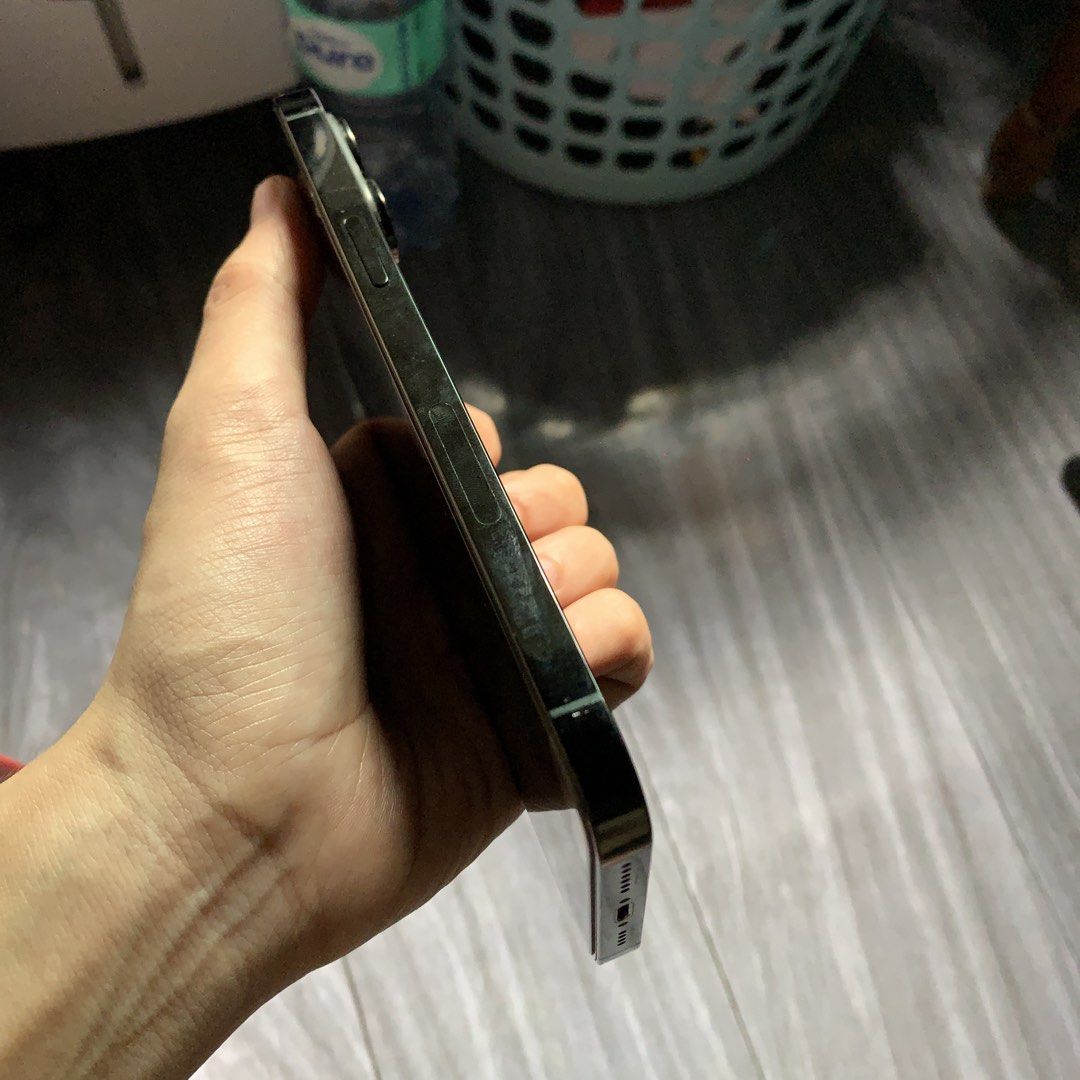 iphone 14 pro max (Category: iPhone 14 Series) located in Mandaluyong City. Submitted by benzcer.zabala21 (Listing ID 1470446558, Image 3). Description: .