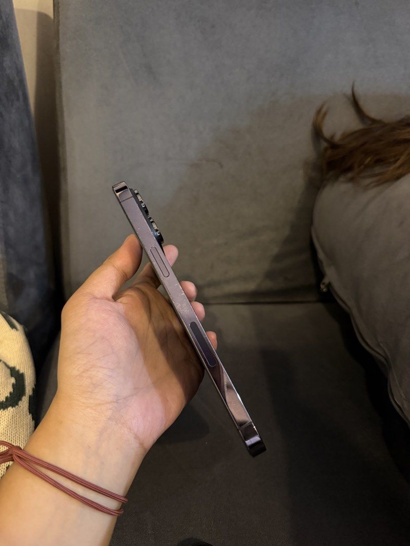 Iphone 14 Pro Max 256gb (Category: iPhone 14 Series) located in Pasig City. Submitted by chinleeh (Listing ID 1470462080, Image 3). Description: Iphone 14 Pro Max 256gb 83% batt health visible slight scratches due to phone case US Variant No sim restriction/Esim only No box and charger but with free case.