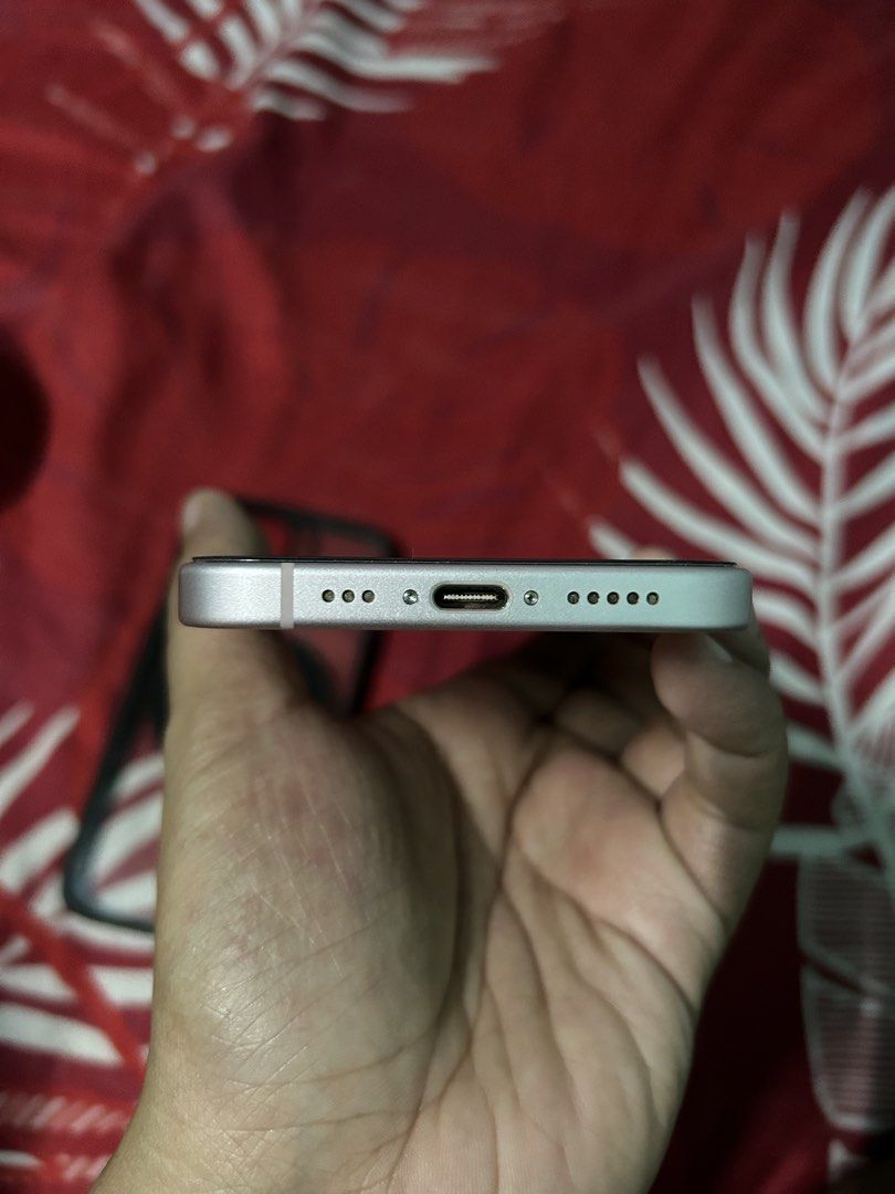 IPHONE 15 128GB PINK OPENLINE (Category: iPhone 15 Series) located in Manila. Submitted by chrisjhenf72048 (Listing ID 1470351962, Image 3). Description: IPHONE 15 128GB PINK FOR SALE 25,000 NO ISSUE SCREEN SCRATCHES 84 BATTERY HEALTH WITH 2 CASES With Tempered Glass + 1 Anti Privacy Tempered Glass CABLE NO BOX PWEDE KO IDELIVER SA INYO ADD LANG PAG GAS MEET UP ONLY OR DELIVER SA INYO.