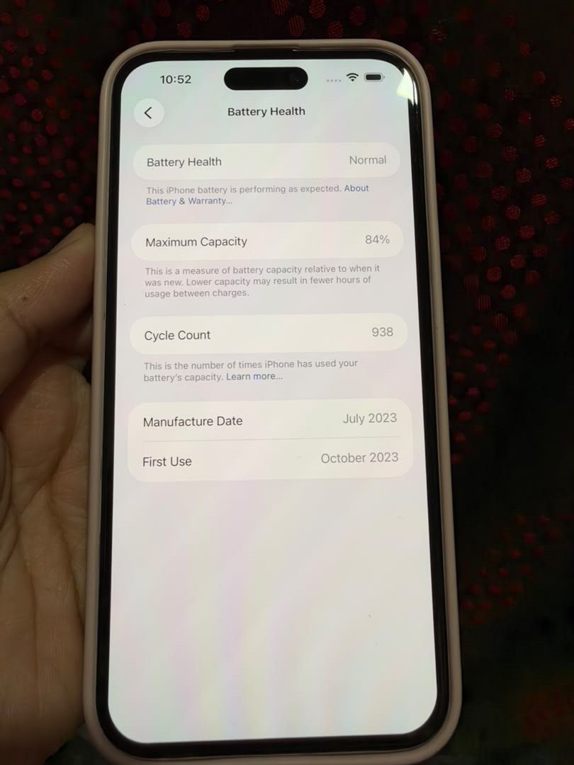 Iphone 15 plus (Category: iPhone 15 Series) located in Kuala Lumpur. Submitted by wanraziman84287 (Listing ID 1470352513, Image 1). Description: Dkt area camera blkng ad crack skit x effect camera .. hrge bleh nego .. berminat pm.