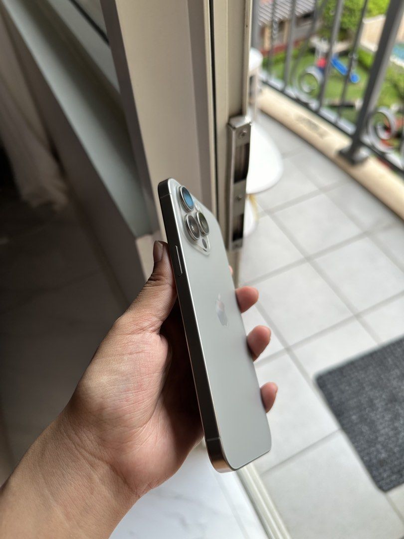 iPhone 15 Pro Max 256GB (Category: iPhone 15 Series) located in Makati City. Submitted by brainsoup187 (Listing ID 1470463051, Image 3). Description: No issues & no repairs. Openline. 84% Battery Health. With Original box and case. Minimal scratches but see photos to see condition of the phone. Good condition 👌.