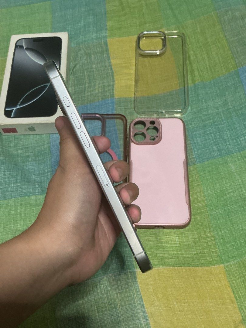 Iphone 16 promax 256gb (Category: iPhone 16 Series) located in Pasig City. Submitted by g0dkaz_21 (Listing ID 1470467549, Image 3). Description: Lady owned -Batt health 88% orig - orig all parts - No history of repair - no issue at all - Box only no charger - Free 3 cases Pref cash payment no online payment and strictly for meet up only Rfs will buy a gaming phone.