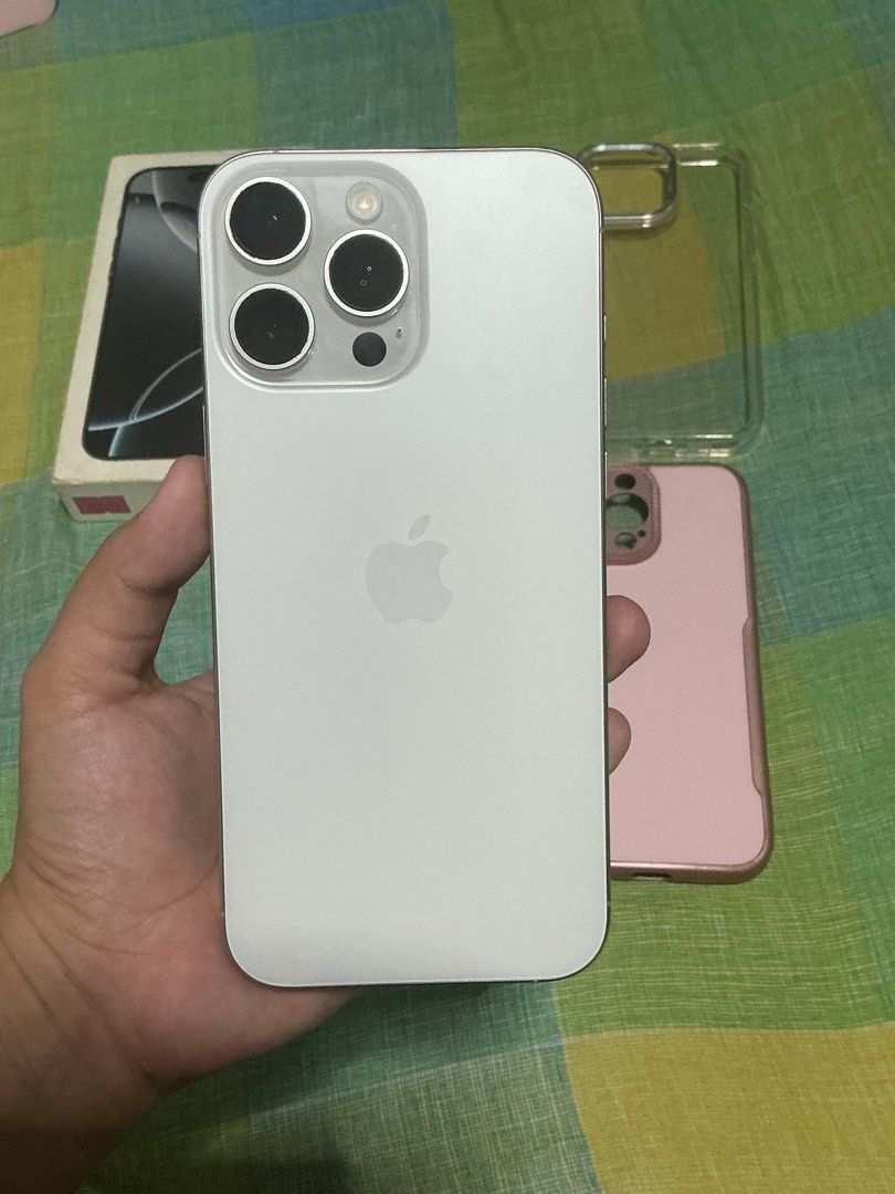 Iphone 16 promax 256gb (Category: iPhone 16 Series) located in Pasig City. Submitted by g0dkaz_21 (Listing ID 1470467549, Image 1). Description: Lady owned -Batt health 88% orig - orig all parts - No history of repair - no issue at all - Box only no charger - Free 3 cases Pref cash payment no online payment and strictly for meet up only Rfs will buy a gaming phone.