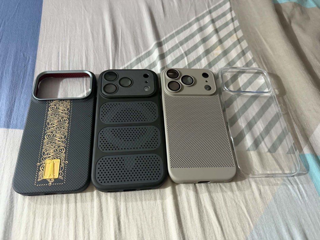 iPhone 17 PRO CASE (350 TAKE ALL) (Category: Cases & Sleeves) located in Manila. Submitted by turrechalice (Listing ID 1470520243, Image 1). Description: 350 TAKE ALL!!! 😳 📍pandacan, manila 🛵: lalamove / grab express only .