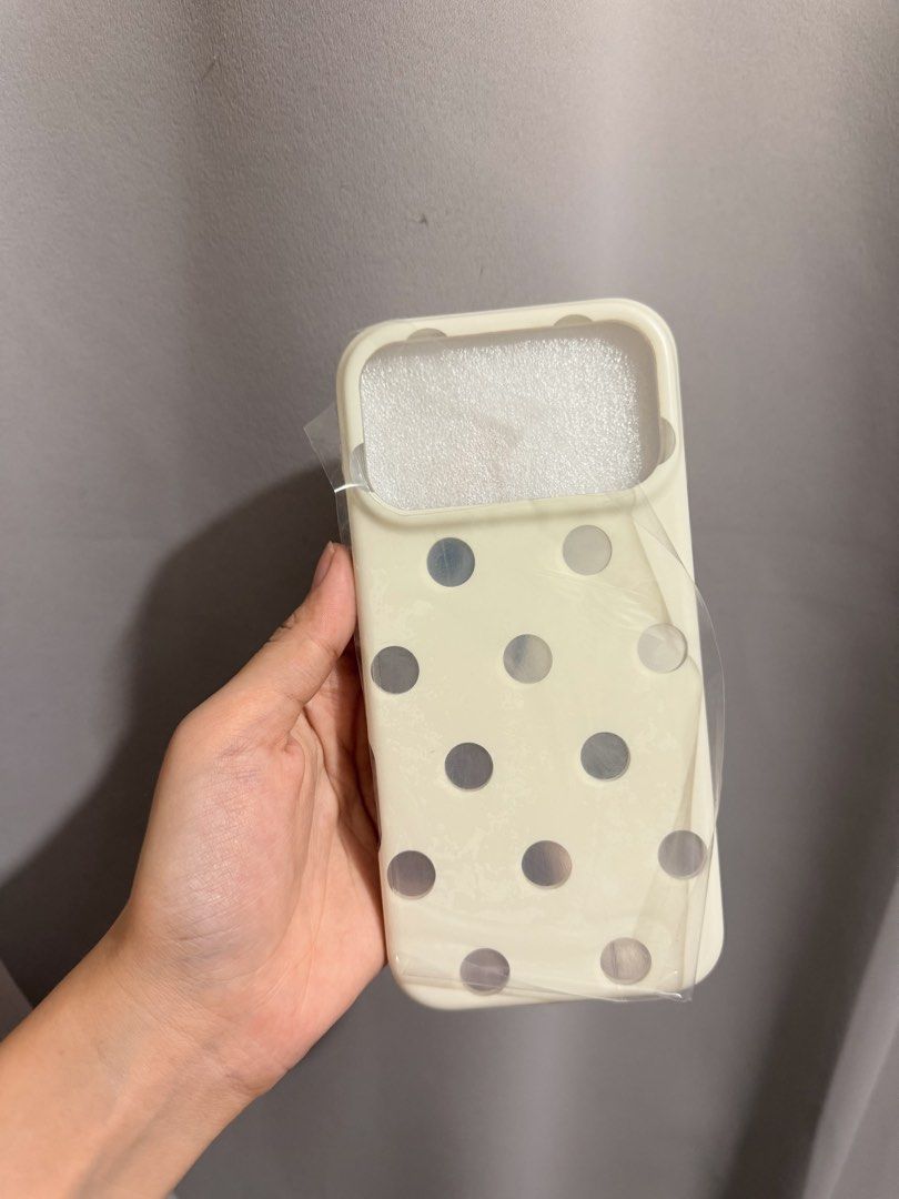 Iphone 17 pro max case (Category: Cases & Sleeves) located in Bacoor. Submitted by nd.clothing (Listing ID 1470413857, Image 1). Description: .