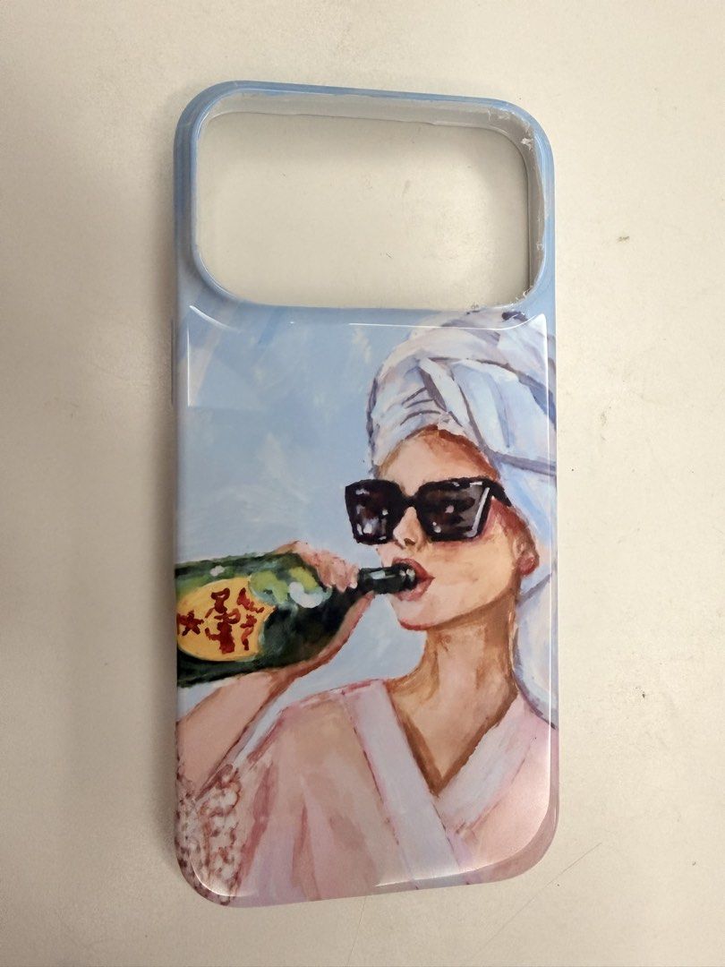 IPHONE 17 PRO MAX CASE (Category: Cases & Sleeves) located in Quezon City. Submitted by acpacs (Listing ID 1470504468, Image 3). Description: IPHONE 17 PRO MAX CASES FOR SALE! ₱320 each BUY 2 FOR ₱600 Originally bought for ₱450 each Issue: The edges around the back camera cutout are not perfectly aligned..