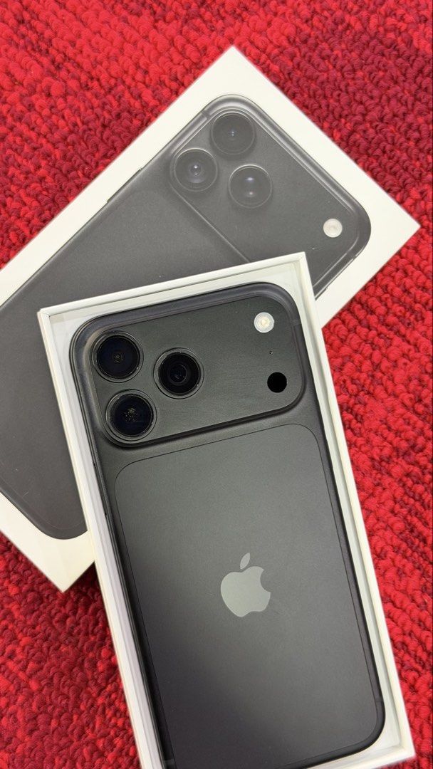 Iphone 18 Pro Max 512gb Black (Category: iPhone 18 Series) located in San Juan City. Submitted by gadgetstationph (Listing ID 1470515042, Image 1). Description: 📱 iPhone 18 Pro Max 512GB – Black 🖤 ✨ 2 Cycle Count 🔋 100% Battery Health 🛡️ Warranty until October 2027 ₱103,000 Like new and ready for its new owner! Message us now for inquiries. 📩 .