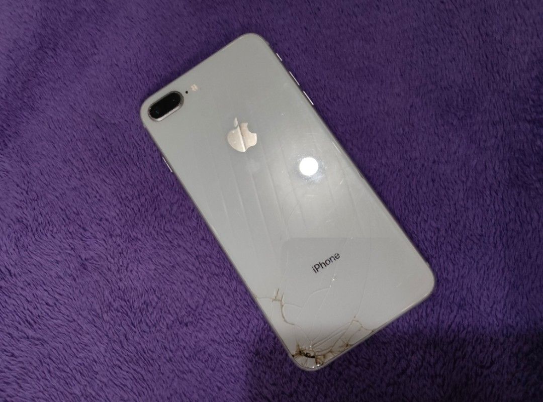 iphone 8 plus (Category: iPhone 8 Series) located in Baguio. Submitted by clyprofit (Listing ID 1470438850, Image 2). Description: Model: iPhone 8 Plus • Storage: 256GB • iOS Version: 16.7.16 • Color: Silver/White • Battery Health: 68% • Condition: Working, with cracks sa back glass (see pictures) ✅ All details are shown in the pictures 📌 Issue/defect: Cracked back glass.