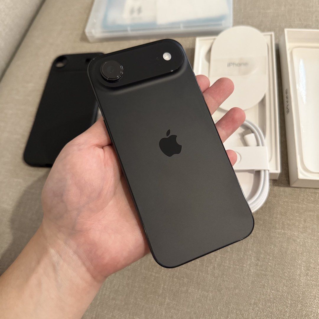 iPhone Air 512GB Space Black (Category: iPhone Air Series) located in Angeles City. Submitted by miggyhipolito (Listing ID 1470419611, Image 3). Description: iPhone Air 512GB Space Black Factory unlocked. Battery health is 91%. No scratches or dents, flawless and like new. Used with case and tempered glass since day one. Unused cable. With its original box and documentations. Will include new 2pcs extra tempered glass. Free Ringke Onyx magsafe ca