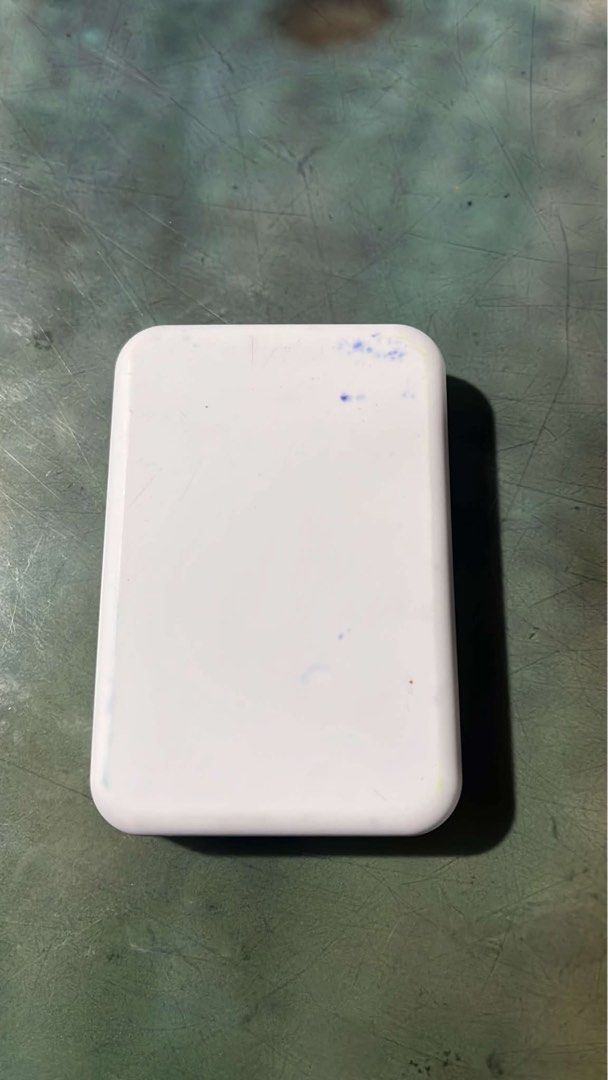 ‼️Iphone Magsafe Powerbank‼️ (Category: Chargers) located in Manila. Submitted by andreaaaxa (Listing ID 1470371283, Image 2). Description: .