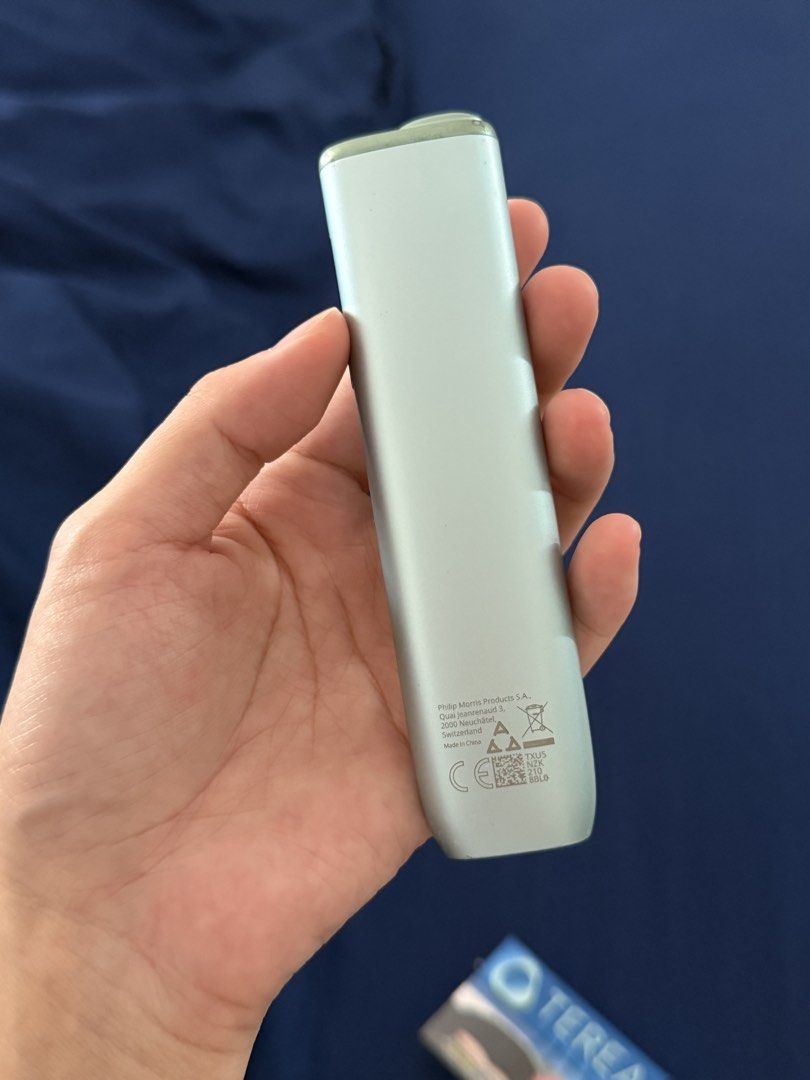 IQOS ILUMA i One Holder Breeze Blue (Category: Looking For) located in Quezon City. Submitted by humblefashion_ph (Listing ID 1470359946, Image 2). Description: All goods and bought it last week. Selling it for ₱2000 already includes 1x IQOS 1x Terra blue in 8 pcs Rfs: bought another different brand .