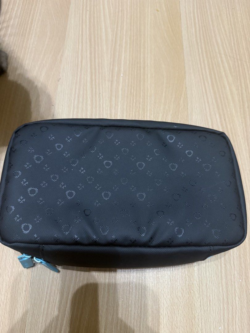 IQOS x Steve Aoki 10 Year Edition Pouch (Category: Purses & Pouches) located in Manila. Submitted by janinefaye16421 (Listing ID 1470483426, Image 2). Description: FOR SALE ‼️ IQOS x Steve Aoki 10th Anniversary Edition Case 🖤🩵 ✨ Brand new / Never used ✨ Limited edition design ✨ Original box accidentally discarded ✨ Case only 💰 ₱800 negotiable 📩 PM if interested! Serious buyers only..