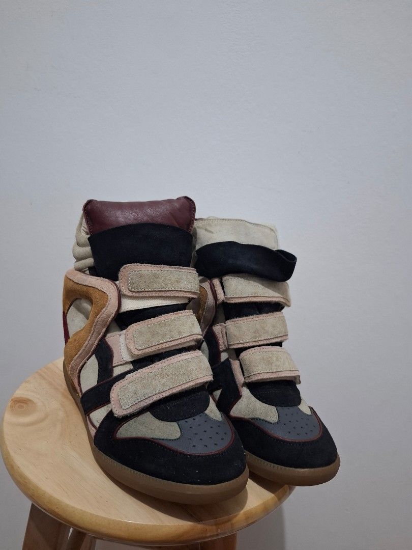 Isabel marant etoile size 38 (Category: Sneakers) located in Tarlac. Submitted by christopher.24 (Listing ID 1470394511, Image 3). Description: excellent condition legit.
