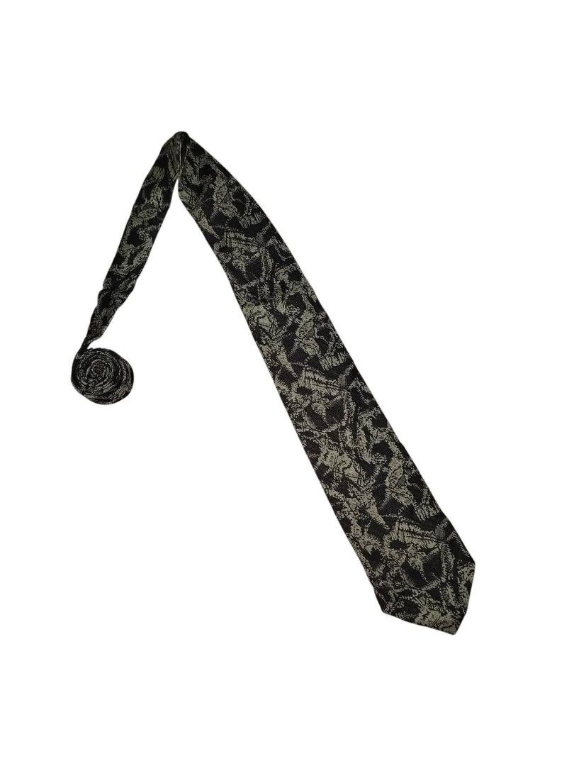 Issey Miyake 100 % Silk Neck Tie (Category: Luxury Accessories) located in Manila. Submitted by marlonmuncada_picker05 (Listing ID 1470500296, Image 1). Description: 📍ISSEY MIYAKE NECK TIE 100% SILK ✅MADE IN JAPAN ✅550 + SF ✅9/10 COLOR RATE ✅9/10 CONDITION ✅NO ISSUE ✅MOP: GCASH / MAYA ✅MOD : J&T / LALAMOVE.